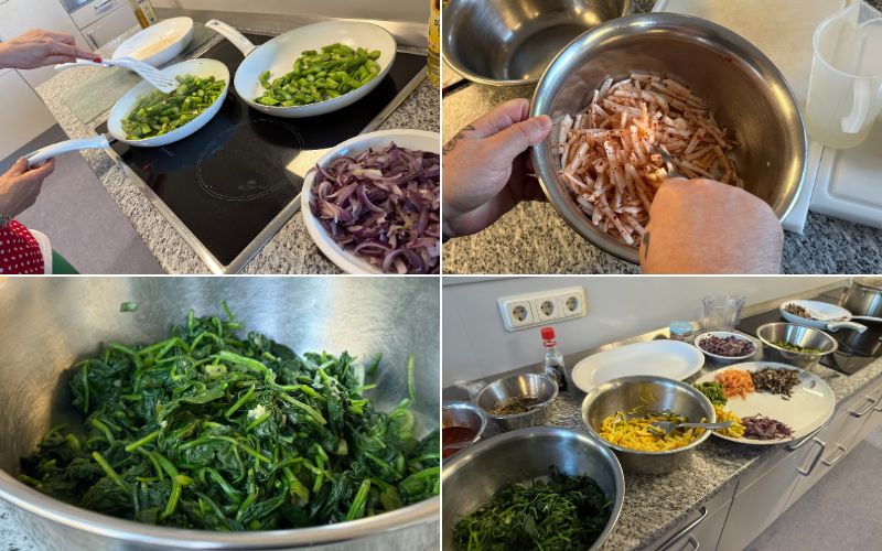 Foto links oben: Zubereitung des frischen Spargels, der in der Pfanne angebraten wurde. Foto rechts oben: Der Rettichsalat (무생채) wird gemischt. Foto links unten der fertig blanchierte und gewürzte Spinat (시금치 나물). Foto rechts unten: Die Servierplatte wird angerichtet und das fertig zubereitete Gemüse darauf verteilt