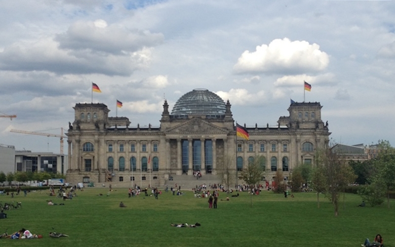 Der Deutsche Bundestag hat seinen Sitz im Reichstag (Regierungsgebäude) in Berlin ⓒ Manuel Guthmann