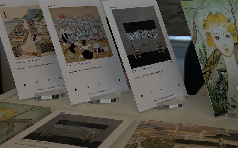 Презентационные материалы одного из корейских издательств на K-Book Market. / Фото: Мария Зубкова