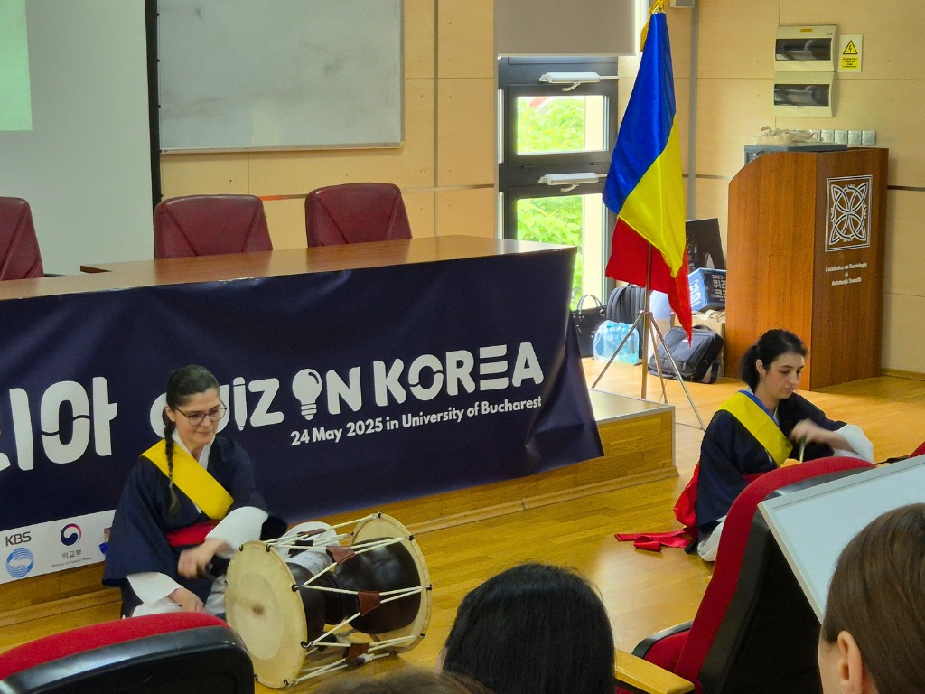 Une explosion de tradition – rythmes vibrants de Pureun Narae. © Andra Michaela Pena