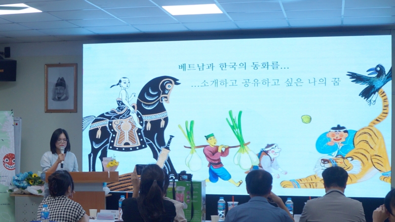 Câu chuyện của Hoàng Ly là nhịp cầu kết nối hai nền văn hóa Việt - Hàn. (Ảnh: Tô Trà My)