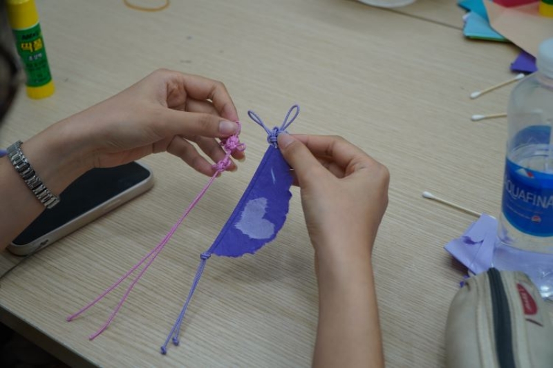 Thành quả của một bạn học viên sau buổi học về nghệ thuật thủ công thắt nút truyền thống Hàn Quốc tại Học viện King Sejong Hồ Chí Minh 2. (Ảnh: Học viện King Sejong Hồ Chí Minh 2)