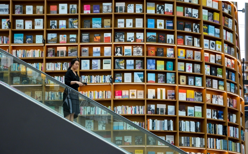 Starfield Library, es una biblioteca situada en el interior del centro comercial COEX Mall en el barrio de Gangnam y es la librería más fotografiada de Seúl | Pixabay