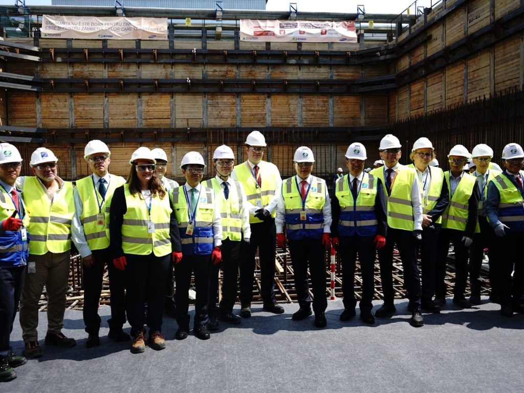 Visite officielle à l’occasion de la cérémonie de la première coulée de béton à Cernavodă. © Ambassade de la République de Corée en Roumanie