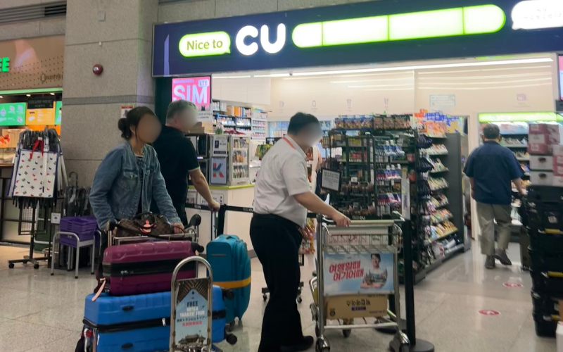 Bereits am Flughafen ICN wird man von einem Convenience Store begrüßt