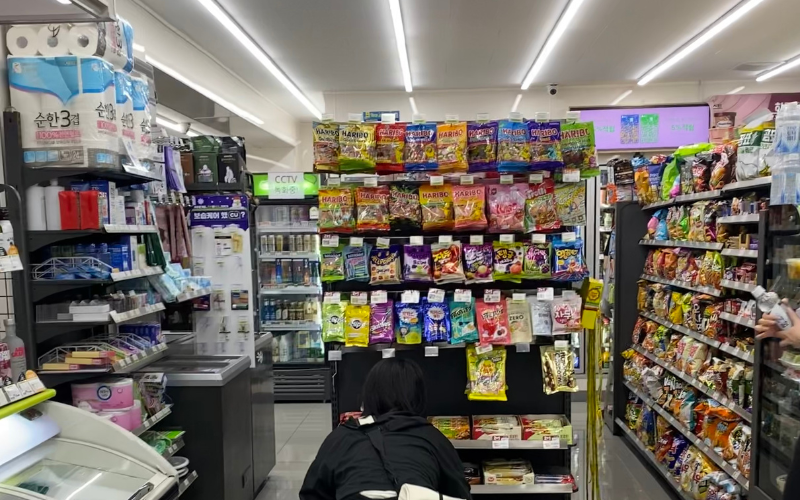 Ob Süßes oder Hygieneartikel, in den Convenience Stores findet man alles