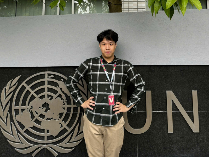 Phóng viên danh dự Korea.net đã tích cực đưa tin về các hội thảo học thuật do Liên Hợp Quốc tại Việt Nam tổ chức, đặc biệt là các sự kiện liên quan đến vấn đề tị nạn, với vai trò thực tập sinh phóng viên báo chí đối ngoại hồi là sinh viên năm cuối đại học. (Ảnh: Hoàng Xuân Tùng)