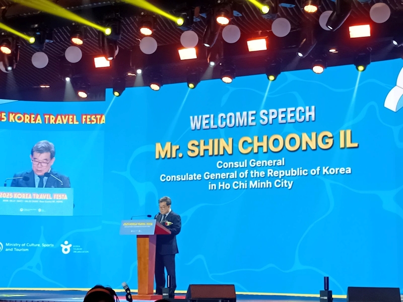 Ông Shin Choong-il - Tổng Lãnh sự Hàn Quốc tại TP HCM phát biểu tại lễ khai mạc. (Ảnh: Vũ Lê Kim Oanh)