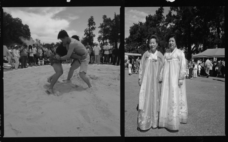 Exhibición de lucha coreana y señoras vistiendo hanbok. Año 2001. | Jorge Mónaco