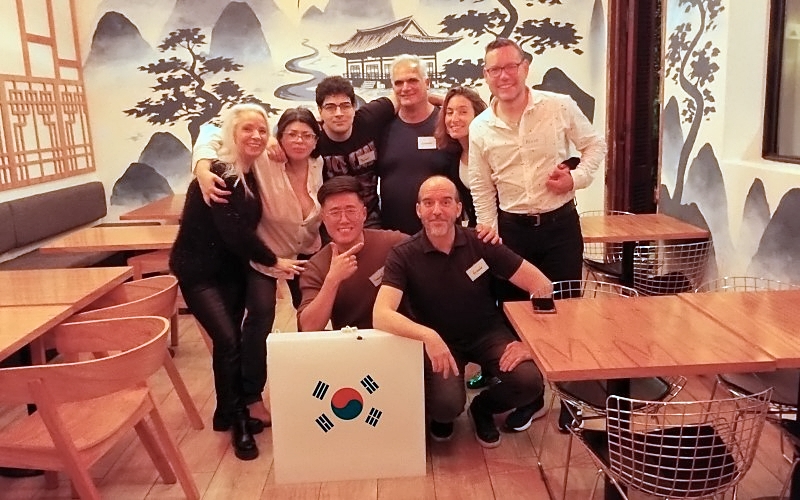Mi cena de cumpleaños con desconocidos | Hanok Restó