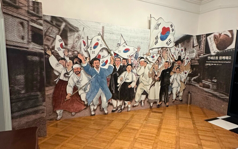 Szenische Darstellung einer Demonstration der koreanischen Freiheitsbewegung von 1919 im Modernen Geschichtsmuseum Mokpo I