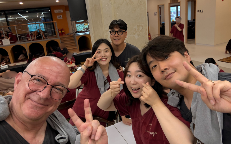Mit Freunden unterwegs in eine koreanische Sauna. Ein Erlebnis, welches ich bisher nur aus K-Dramen kannte