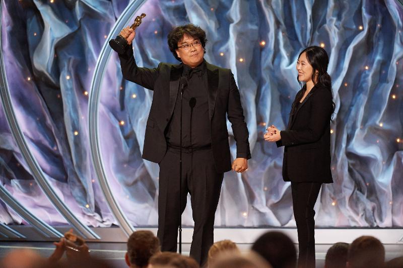 Фильм "Паразиты" режиссера Пон Чжун Хо выиграл главный приз Американской Киноакадемии. / Фото: Ренхап